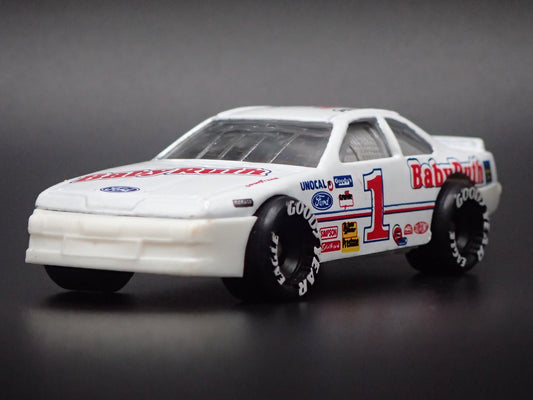 1992 92 FORD THUNDERBIRD 1 JEFF GORDON BABY RUTH NASCAR 1:64 DIECAST MODEL CAR
