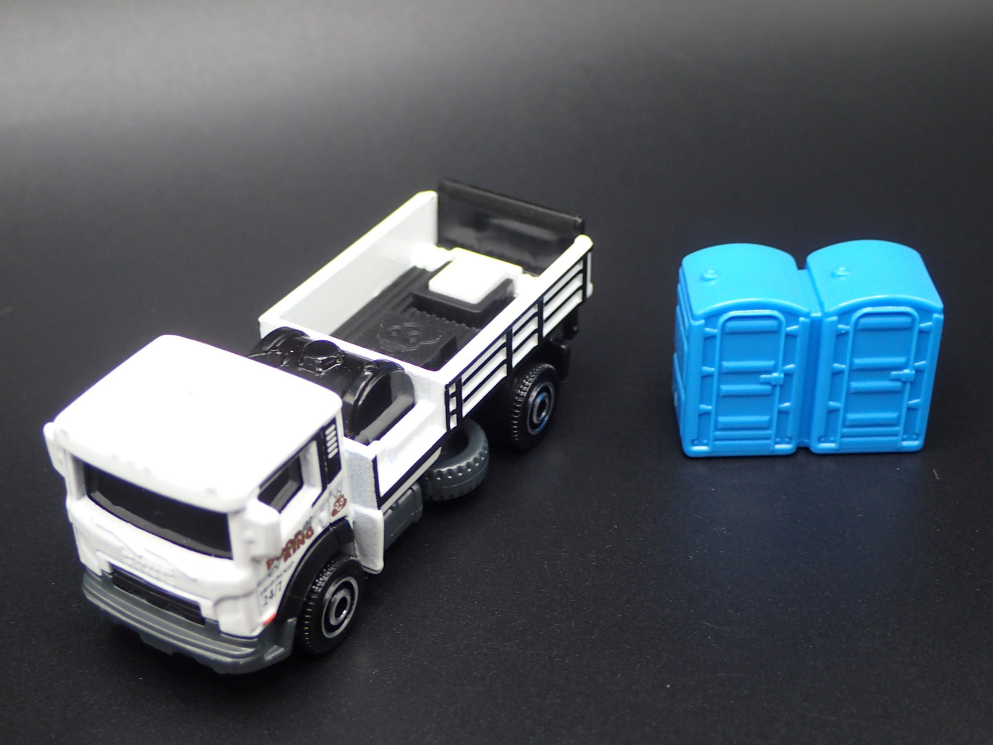 PORT A POTTY TOILET SANITATION TRUCK 1:64 MB SCALE DIORAMA DIECAST MODEL CAR