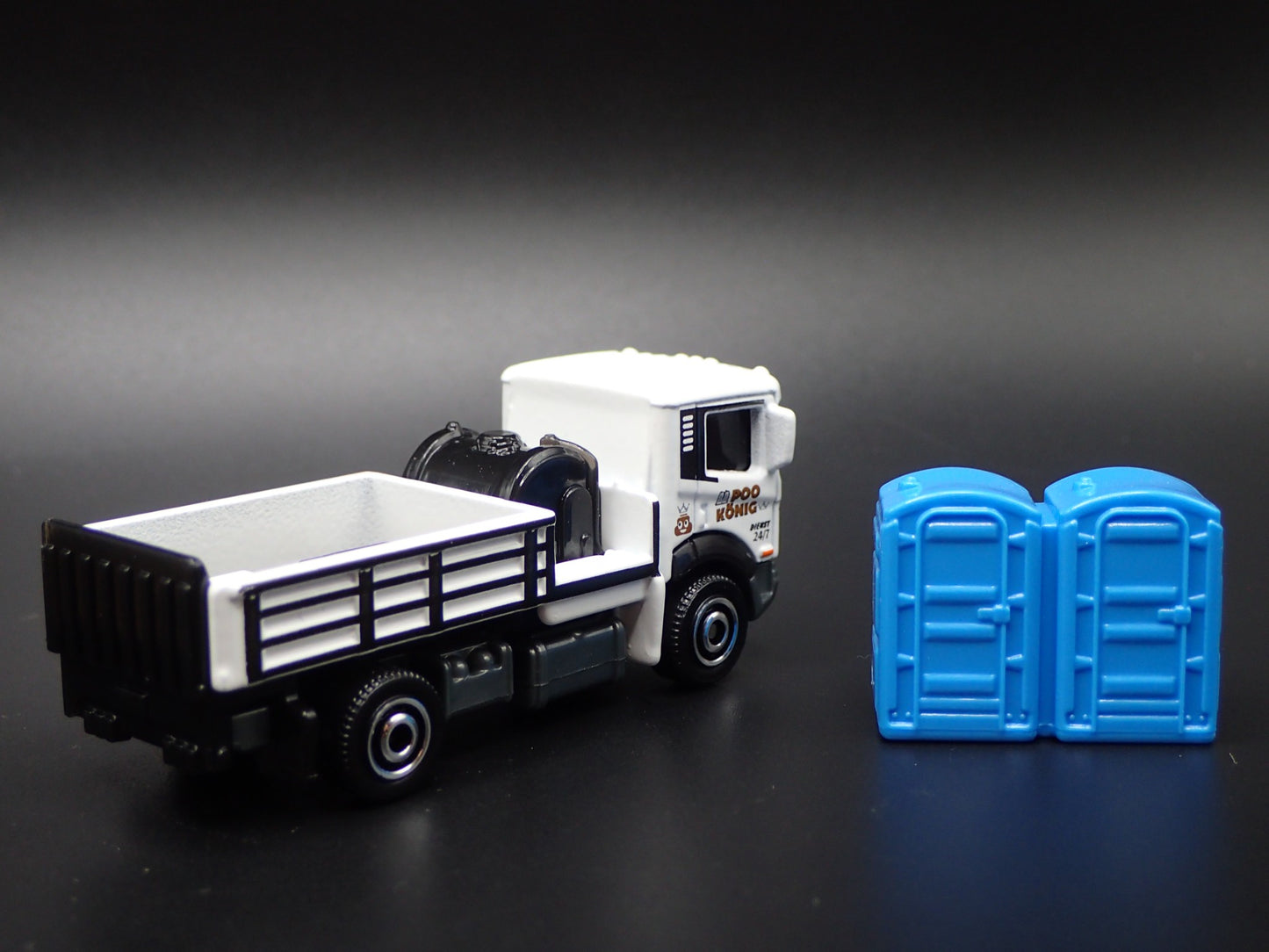 PORT A POTTY TOILET SANITATION TRUCK 1:64 MB SCALE DIORAMA DIECAST MODEL CAR