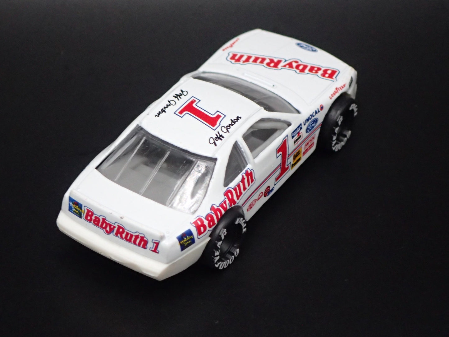1992 92 FORD THUNDERBIRD 1 JEFF GORDON BABY RUTH NASCAR 1:64 DIECAST MODEL CAR