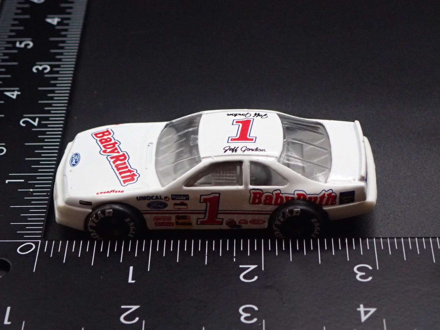 1992 92 FORD THUNDERBIRD 1 JEFF GORDON BABY RUTH NASCAR 1:64 DIECAST MODEL CAR