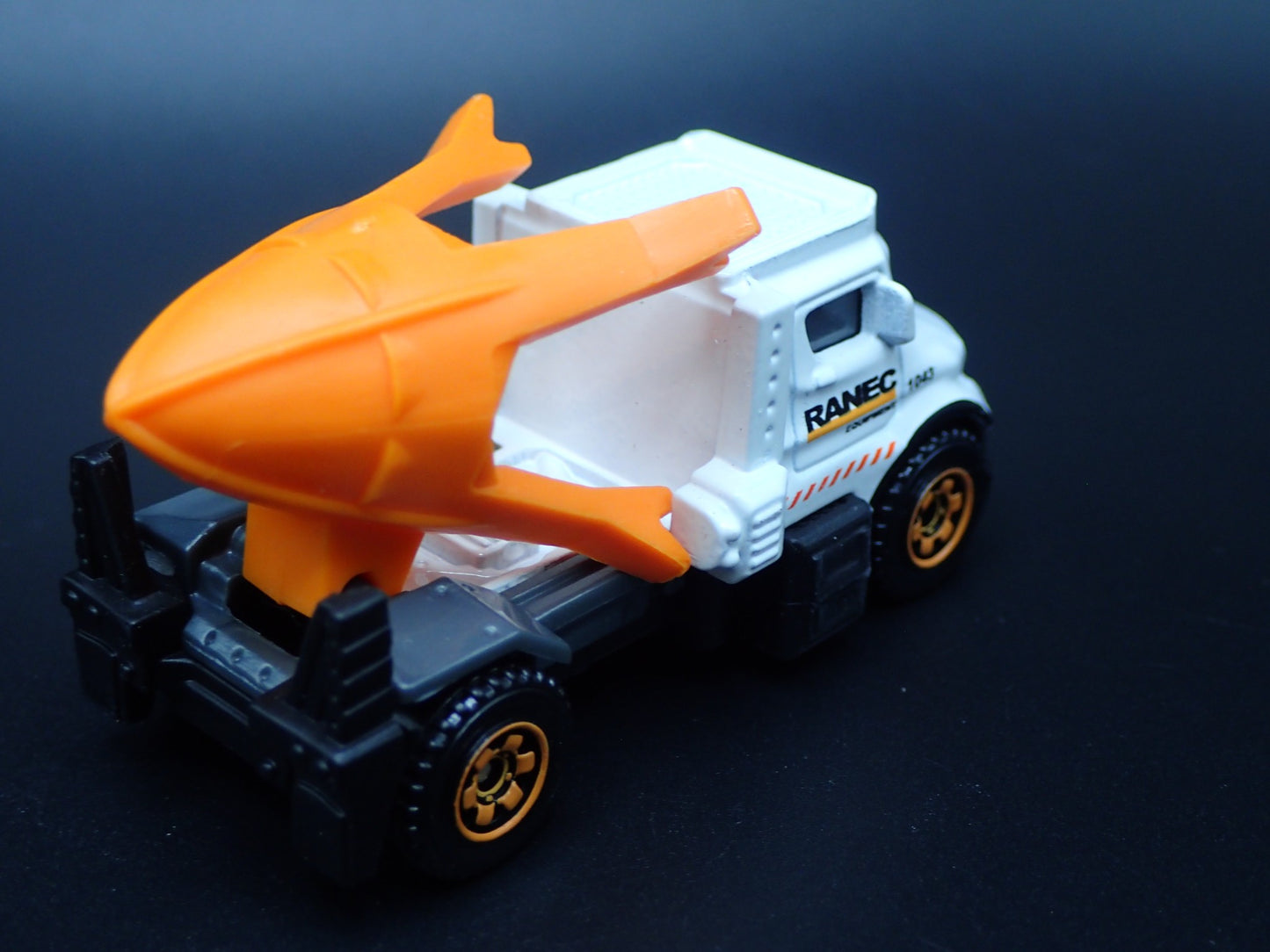 TREE SPADE TRUCK TRANSPLANTER CONSTRUCTION 1:64 SCALE DIORAMA DIECAST MODEL CAR