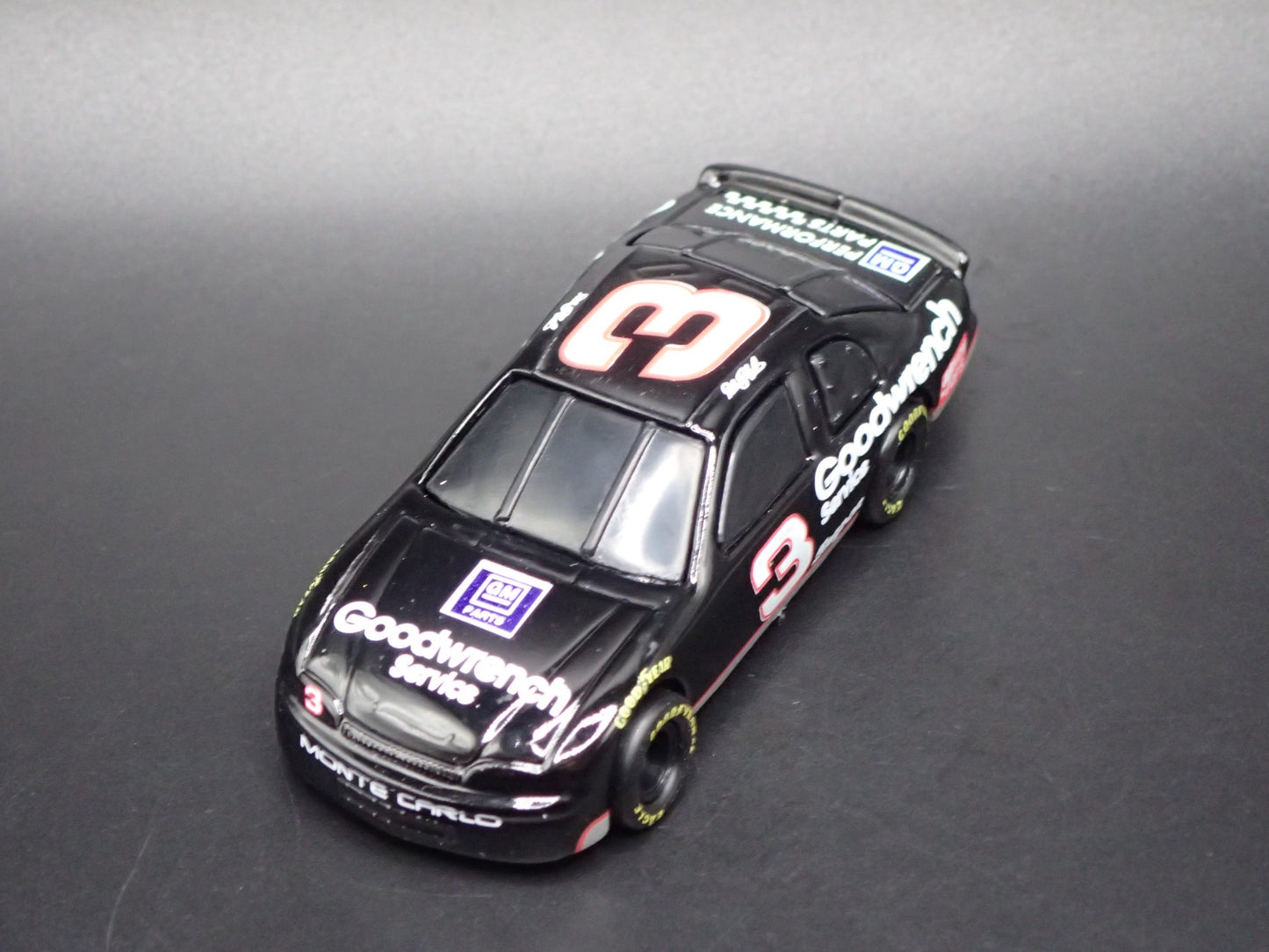 1995 CHEVROLET MONTE CARLO 3 DALE EARNHARDT NASCAR 1:64 SCALE DIECAST MODEL CAR