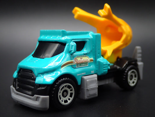 TREE SPADE TRUCK TRANSPLANTER CONSTRUCTION 1:64 SCALE DIORAMA DIECAST MODEL CAR