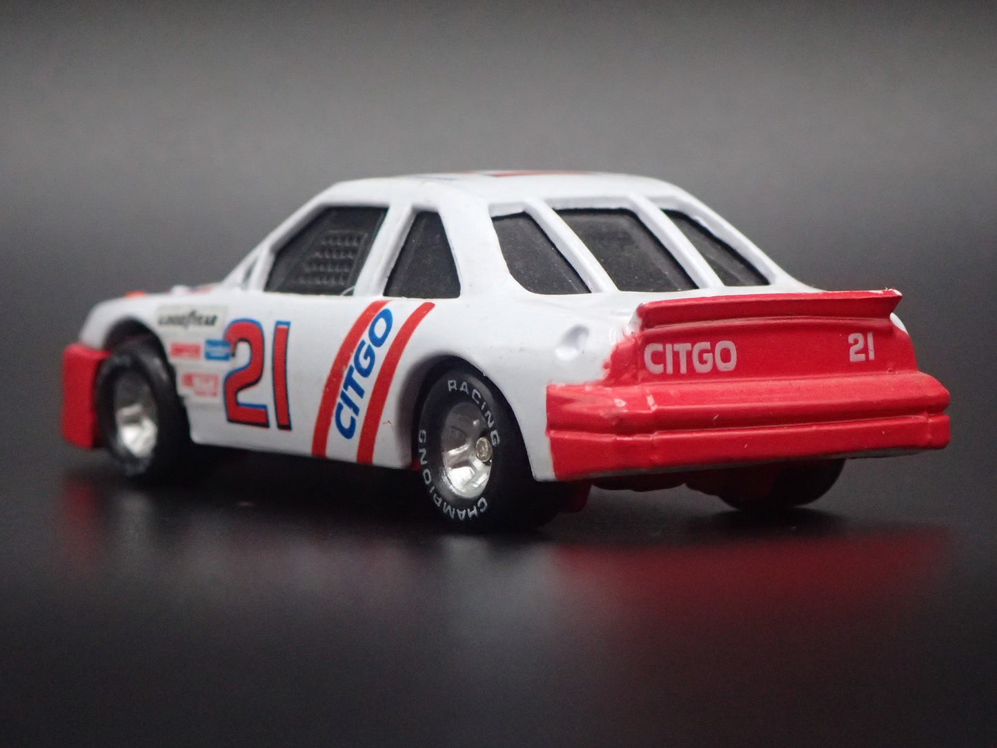 1991 91 FORD THUNDERBIRD 21 GREG TRAMMELL NASCAR 1/64 SCALE DIECAST MODEL CAR