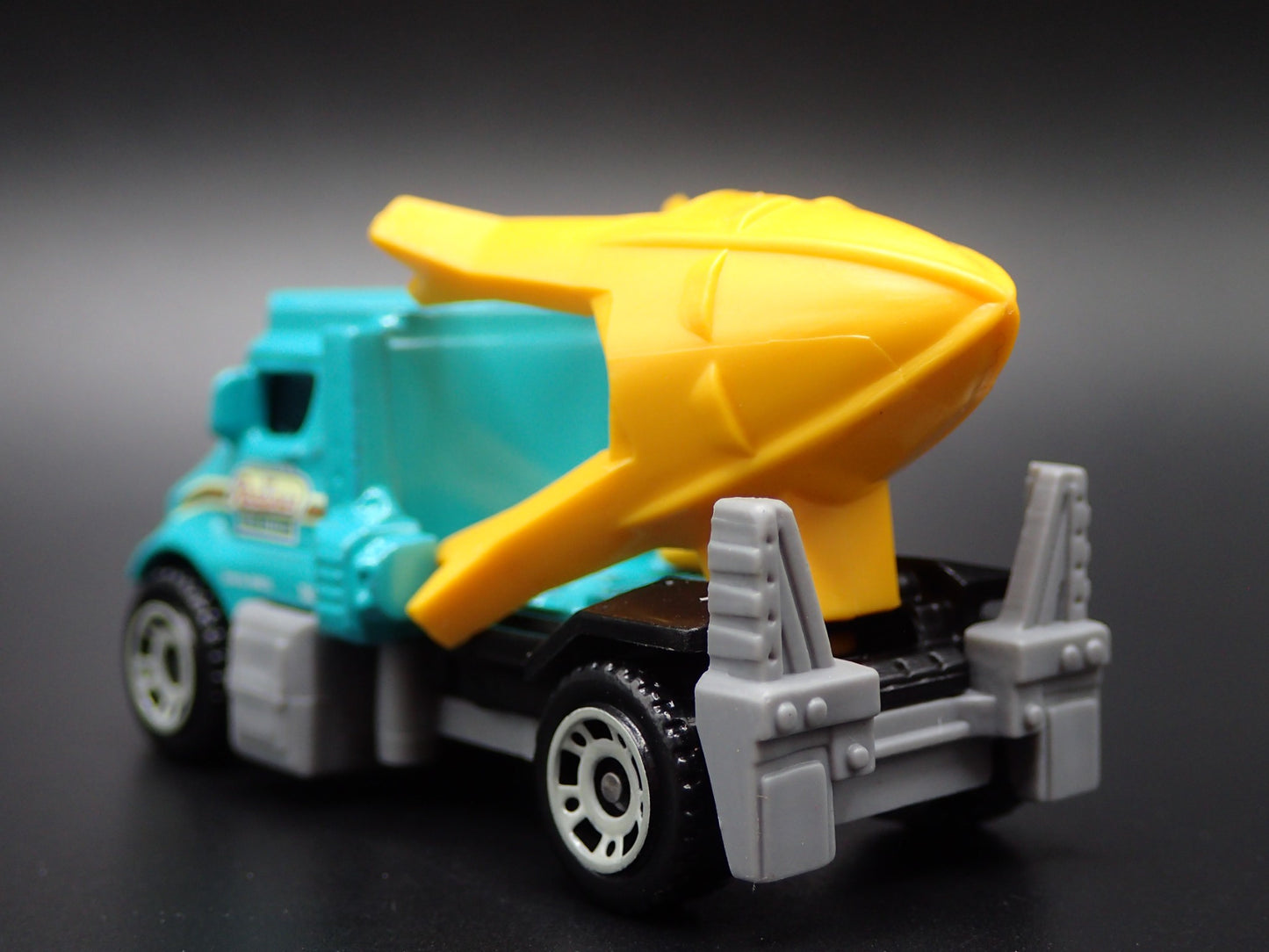 TREE SPADE TRUCK TRANSPLANTER CONSTRUCTION 1:64 SCALE DIORAMA DIECAST MODEL CAR