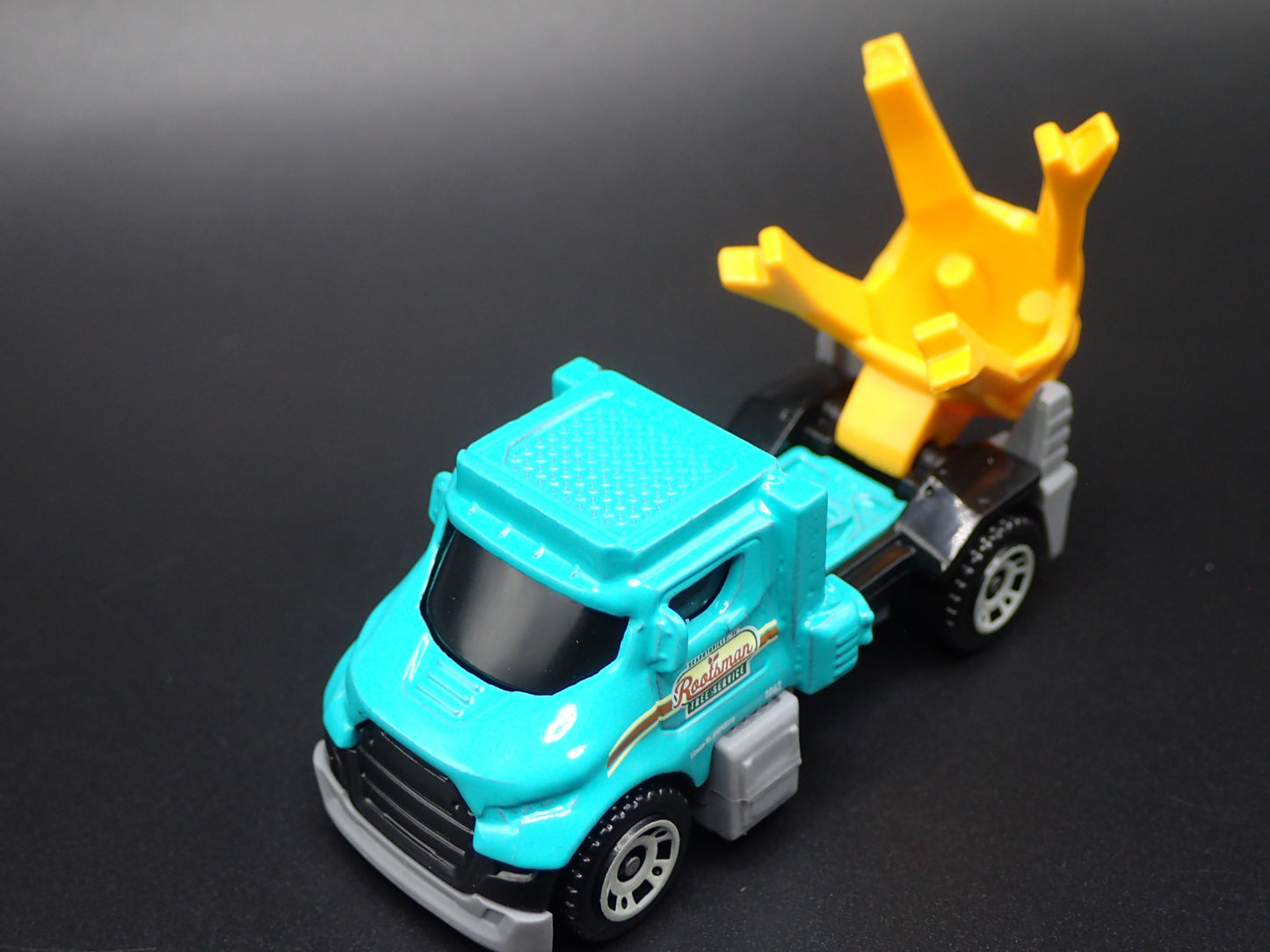 TREE SPADE TRUCK TRANSPLANTER CONSTRUCTION 1:64 SCALE DIORAMA DIECAST MODEL CAR