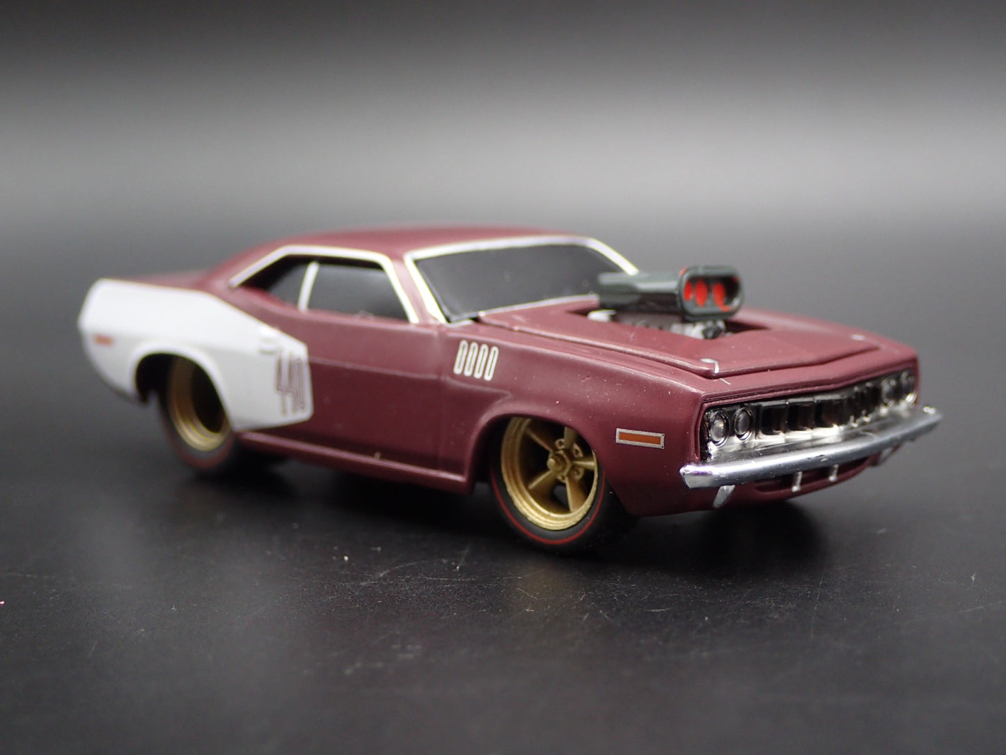 1971 71 PLYMOUTH CUDA 440 RARE 1:64 SCALE COLLECTIBLE DIORAMA DIECAST MODEL CAR