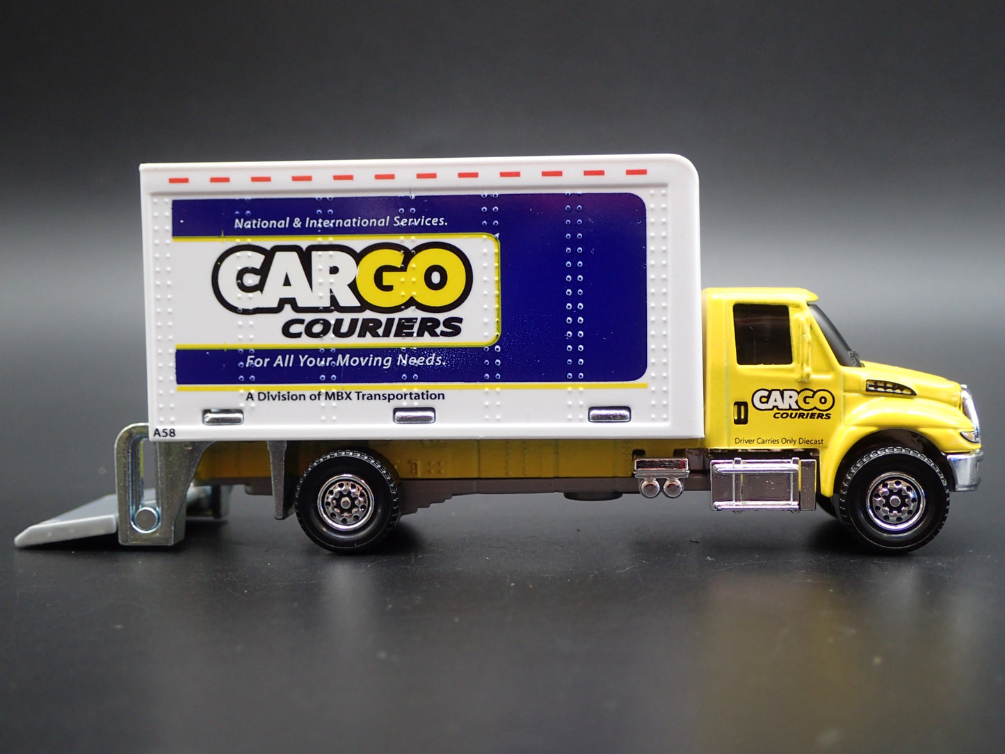 INTERNATIONAL DURASTAR BOX TRUCK w LIFTGATE 1/64 MB SCALE  DIORAMA DIECAST MODEL