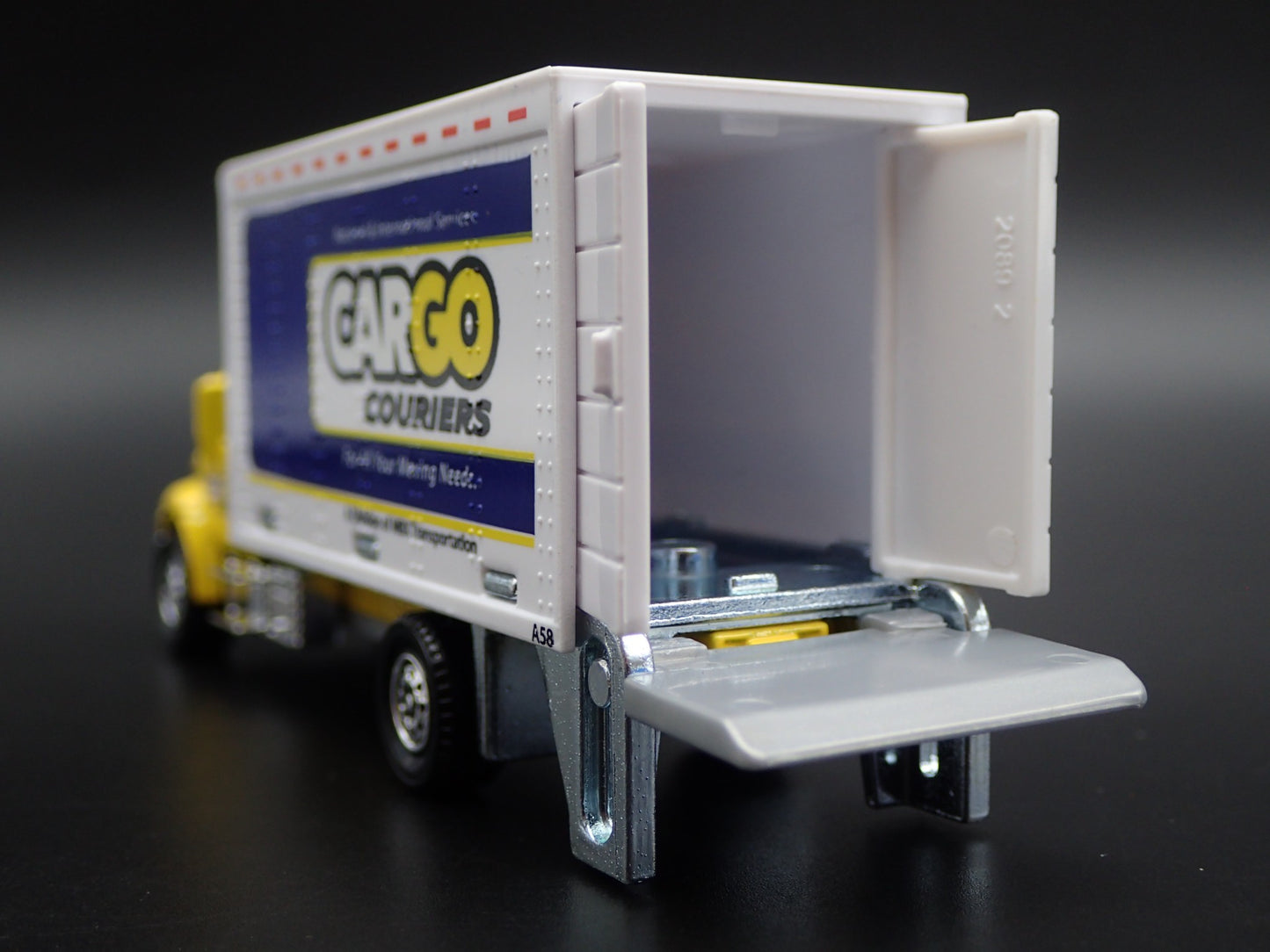 INTERNATIONAL DURASTAR BOX TRUCK w LIFTGATE 1/64 MB SCALE  DIORAMA DIECAST MODEL