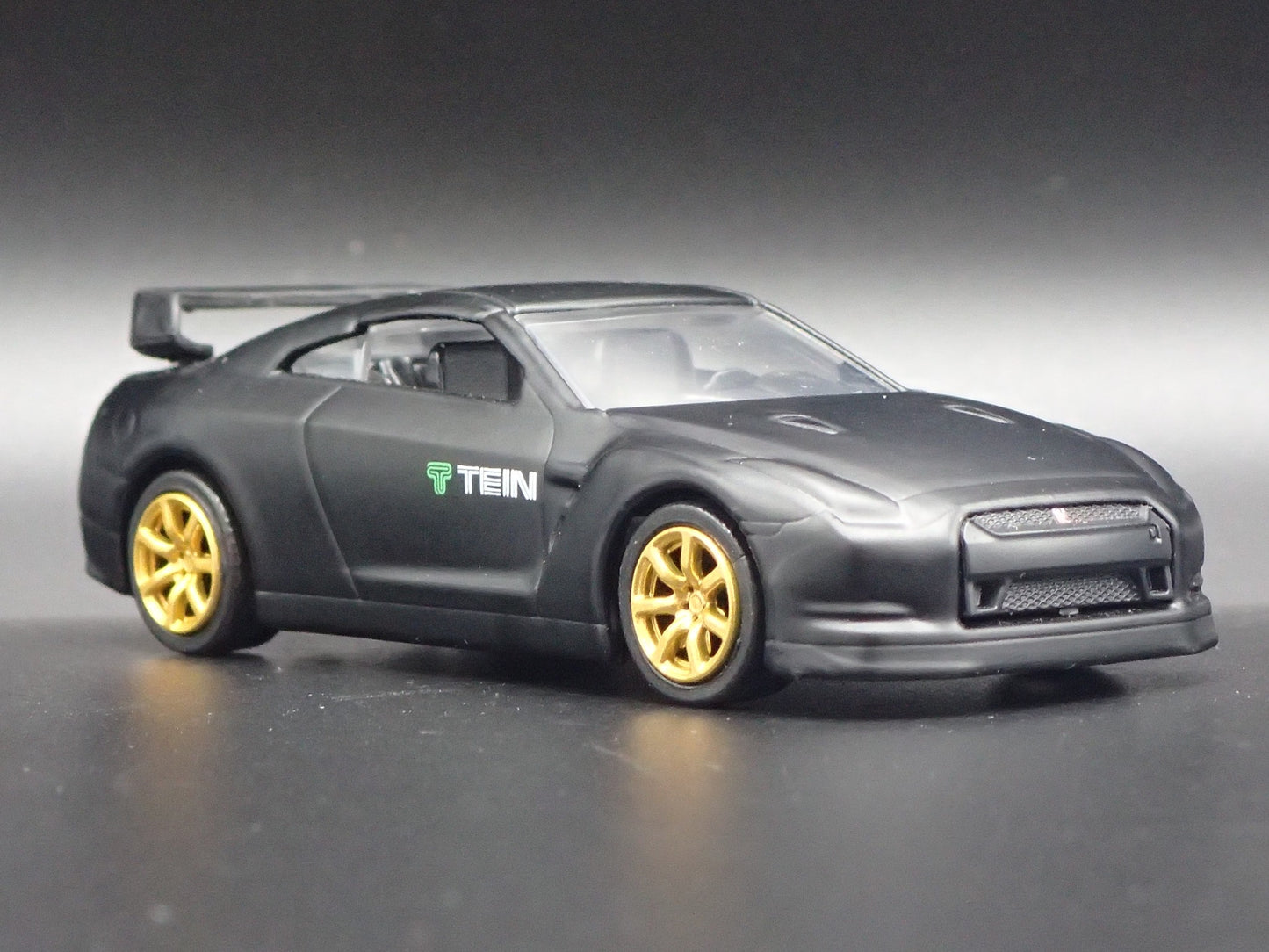 2007-2025 NISSAN GTR R35 SKYLINE TEIN BLACK 1:64 SCALE DIORAMA DIECAST MODEL CAR