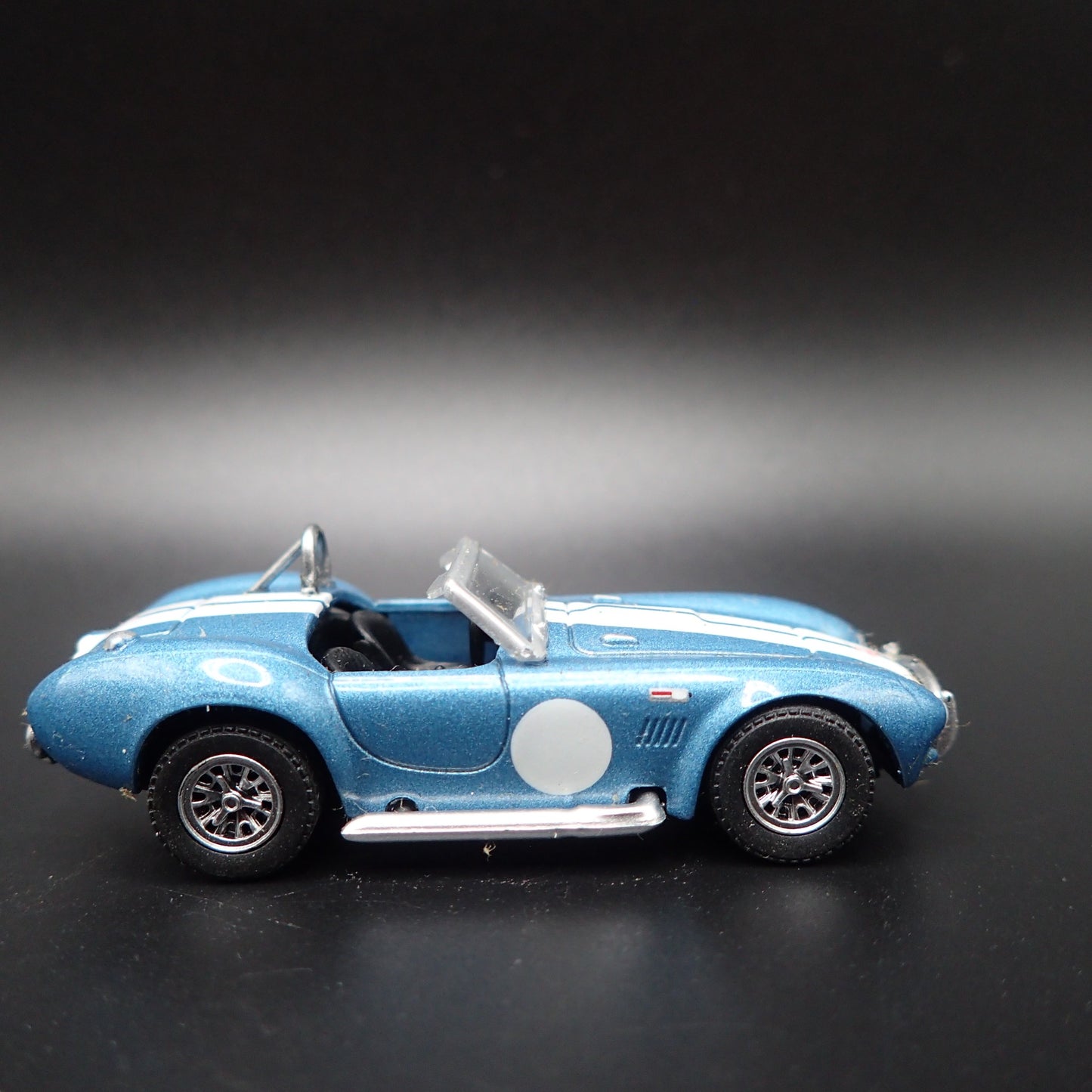 1965 65 SHELBY COBRA 427 S/C  1:64 SCALE COLLECTIBLE DIORAMA DIECAST MODEL CAR