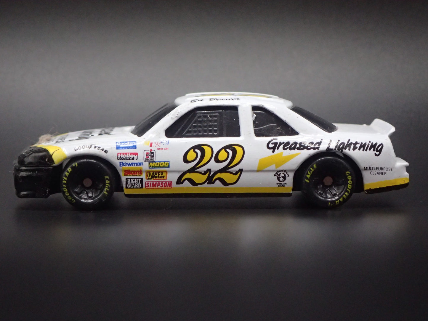 1992 92 OLDSMOBILE CUTLASS 22 ED BERRIER NASCAR 1:64 SCALE COLLECTIBLE DIECAST CAR