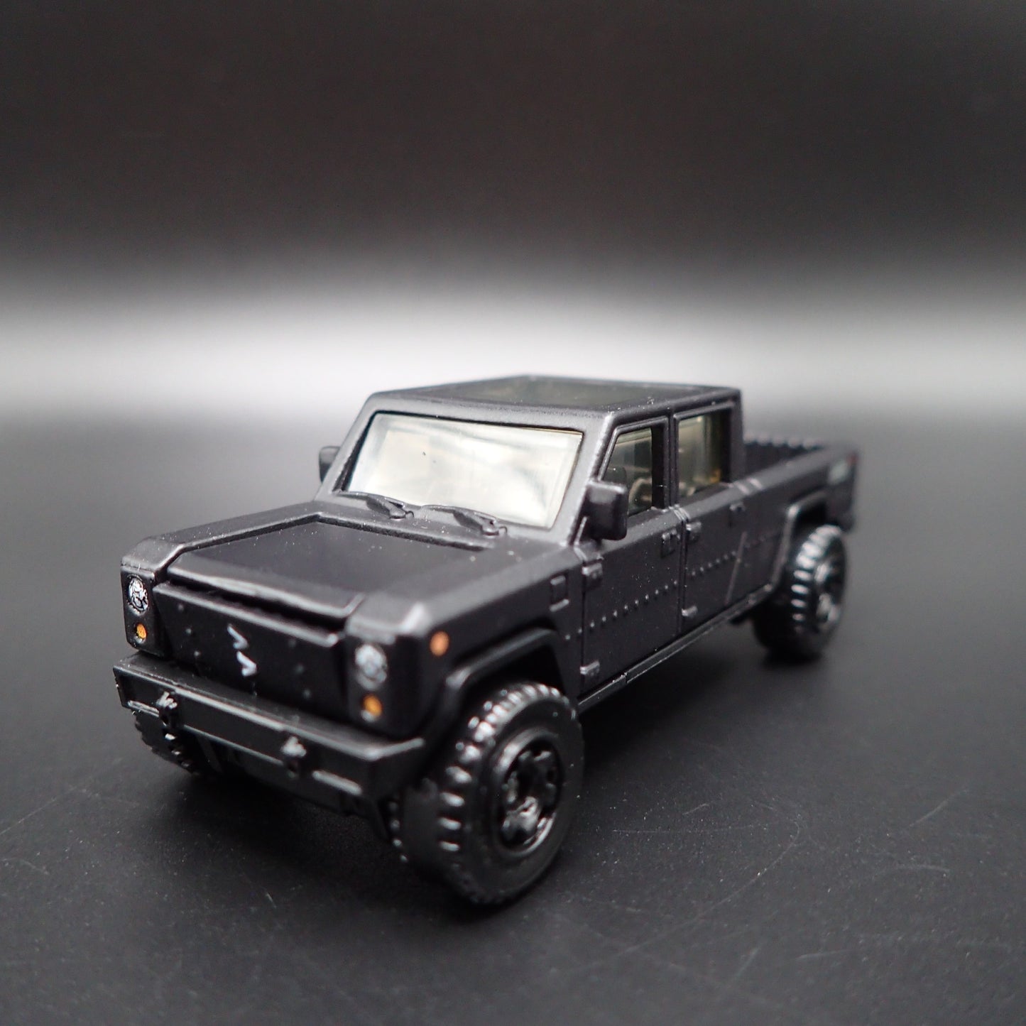 BOLLINGER B2 ELECTRIC TRUCK CONCEPT BLACK 1:64 SCALE DIORAMA DIECAST MODEL CAR