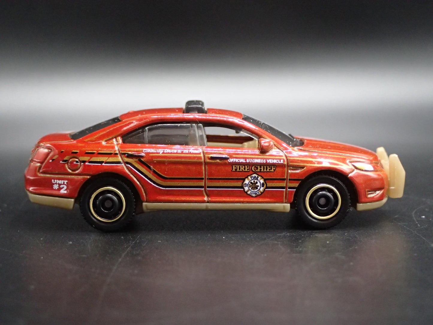 FORD POLICE INTERCEPTOR FIRE CHIEF RED 1/64 MB SCALE DIECAST DIORAMA MODEL CAR