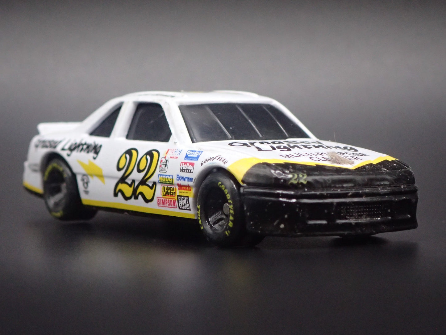 1992 92 OLDSMOBILE CUTLASS 22 ED BERRIER NASCAR 1:64 SCALE COLLECTIBLE DIECAST CAR
