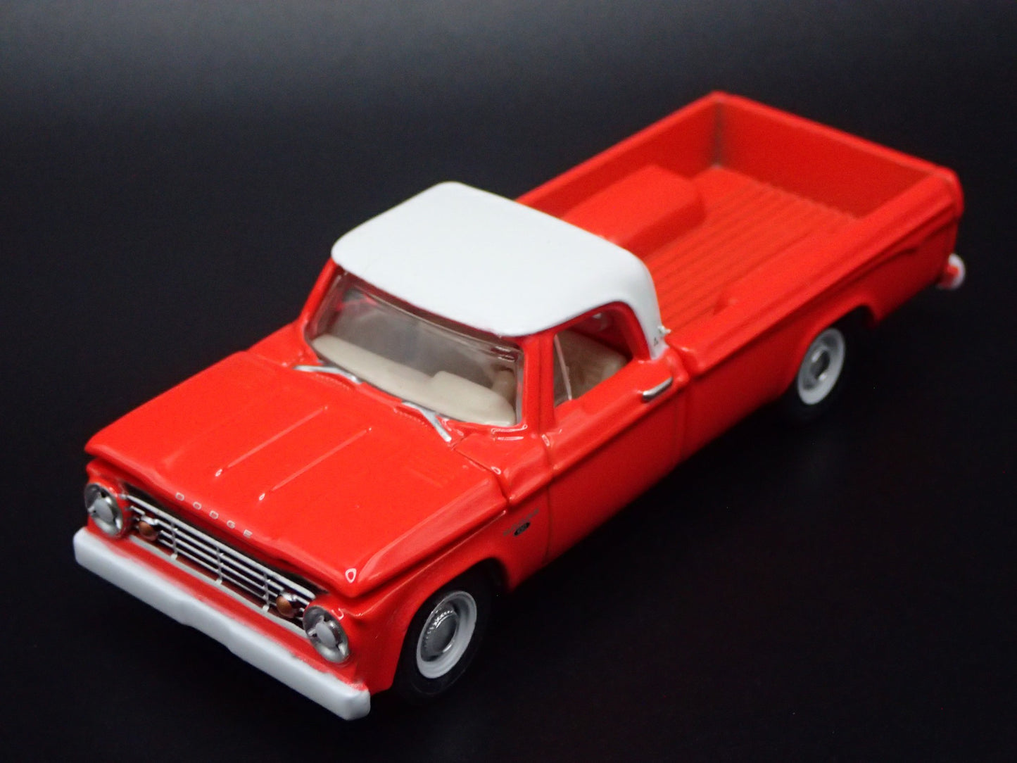 1967 DODGE D100 PICKUP TRUCK W HITCH 1/64 SCALE COLLECTIBLE DIECAST MODEL CAR