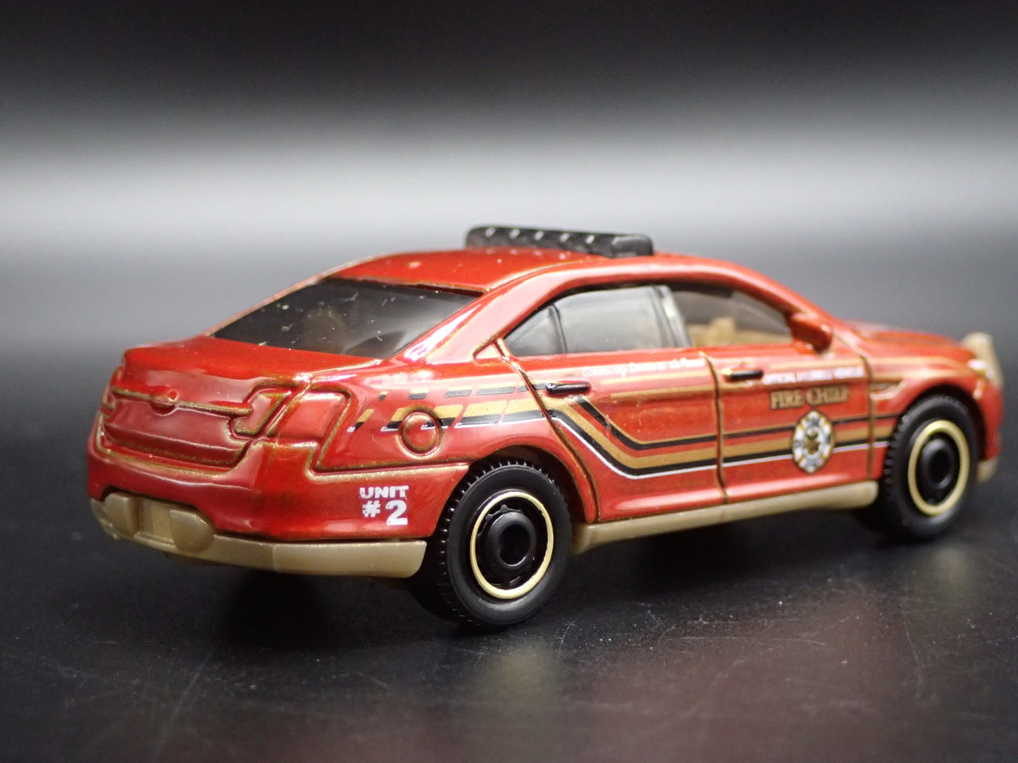 FORD POLICE INTERCEPTOR FIRE CHIEF RED 1/64 MB SCALE DIECAST DIORAMA MODEL CAR