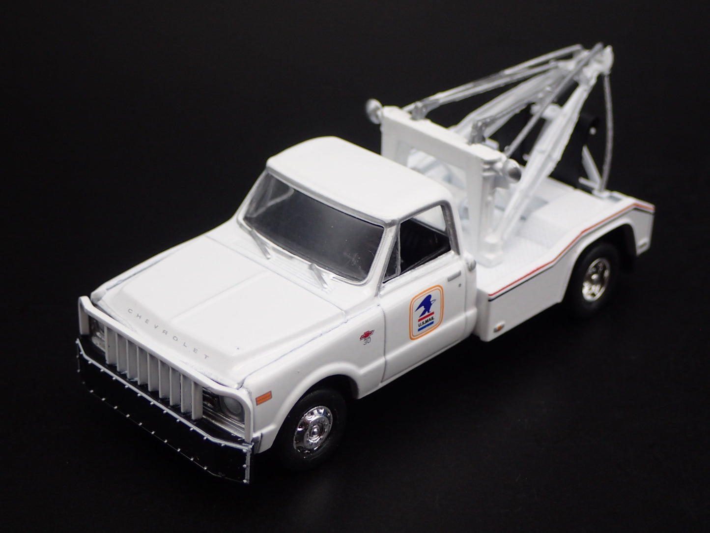 1968 68 CHEVROLET C30 DUALLY WRECKER TOW TRUCK USPS 1:64 SCALE DIECAST MODEL CAR