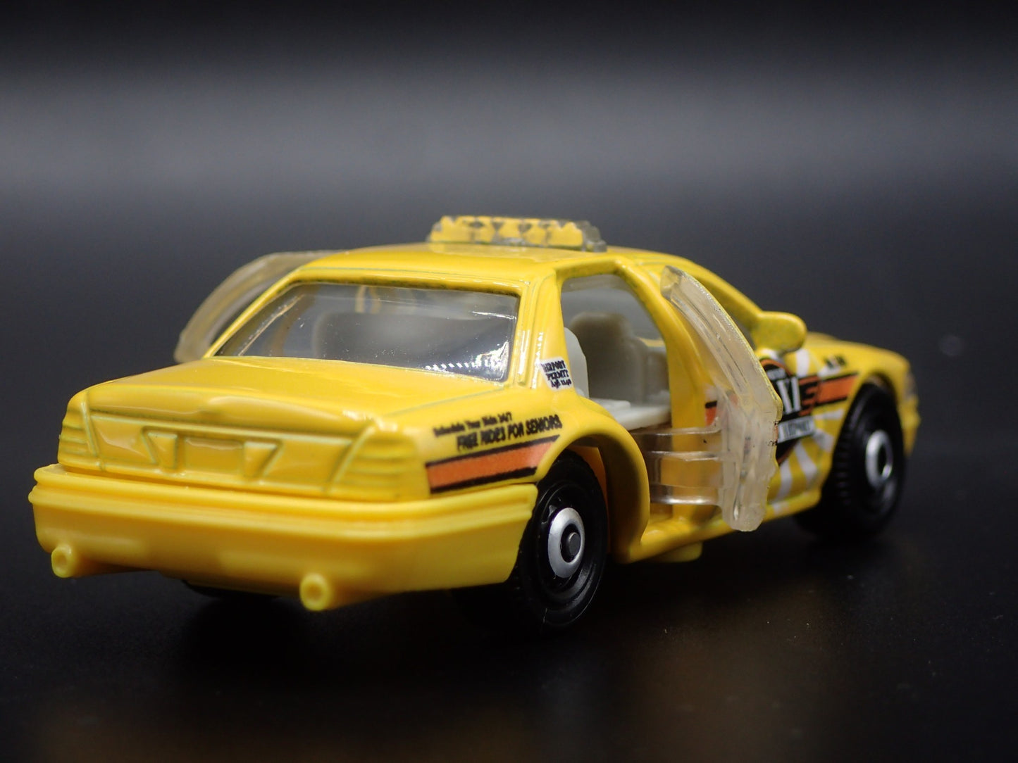 1998-2012 FORD CROWN VICTORIA TAXI CAB YELLOW 1:64 SCALE DIECAST MODEL CAR