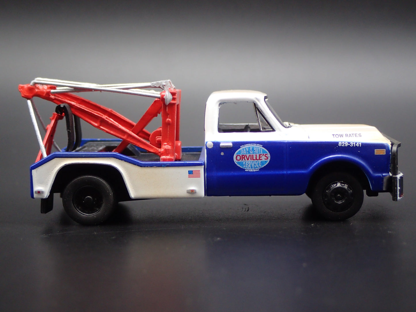 1969 CHEVY CHEVROLET C30 DUALLY WRECKER DUKES OF HAZZARD 1:64 DIECAST MODEL CAR