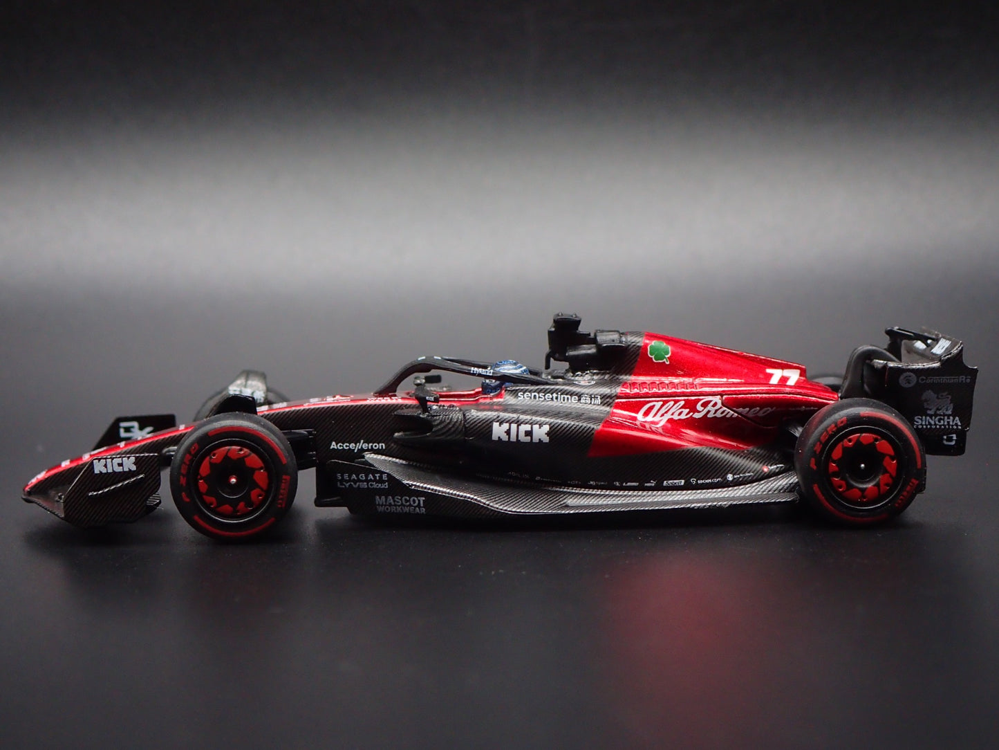 ALFA ROMEO 77 F1 VALTTERI BOTTAS 2023 TEAM KICK C43 1:64 SCALE DIECAST MODEL CAR