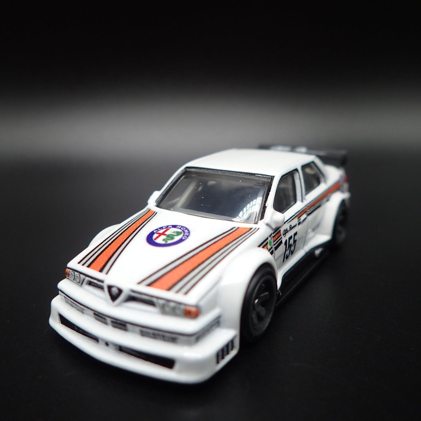 1993-1996 ALFA ROMEO 155 V6 Ti RACE CAR 1:64 SCALE DIORAMA DIECAST MODEL CAR