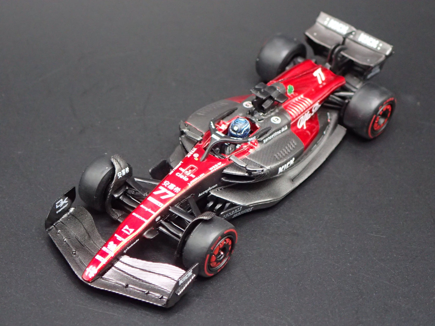 ALFA ROMEO 77 F1 VALTTERI BOTTAS 2023 TEAM KICK C43 1:64 SCALE DIECAST MODEL CAR