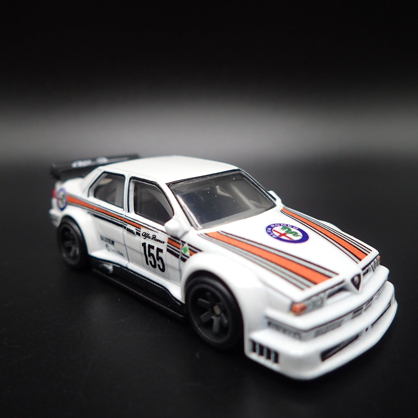 1993-1996 ALFA ROMEO 155 V6 Ti RACE CAR 1:64 SCALE DIORAMA DIECAST MODEL CAR