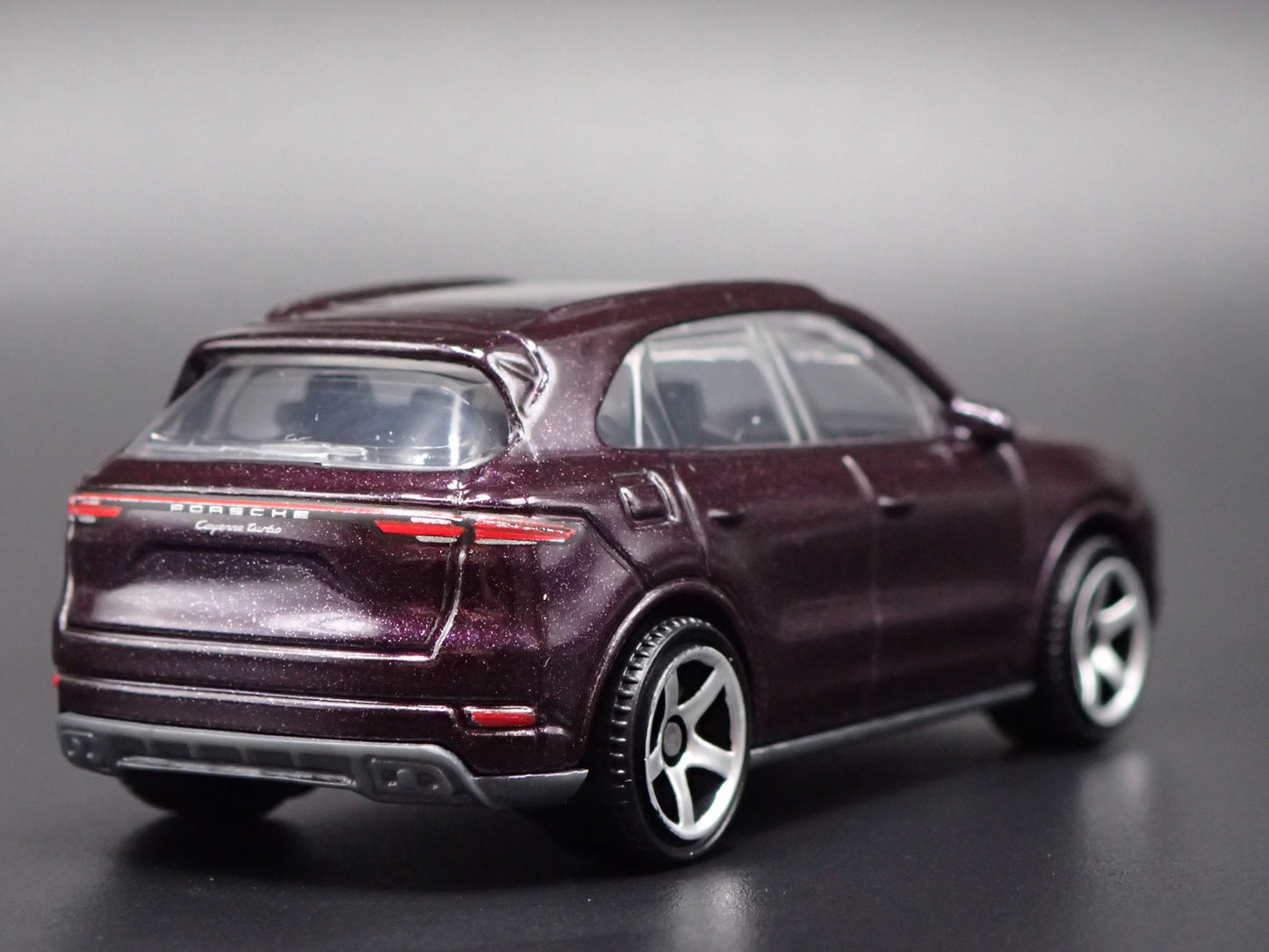 2018-2025 PORSCHE CAYENNE TURBO 1:64 SCALE COLLECTIBLE DIORAMA DIECAST MODEL CAR