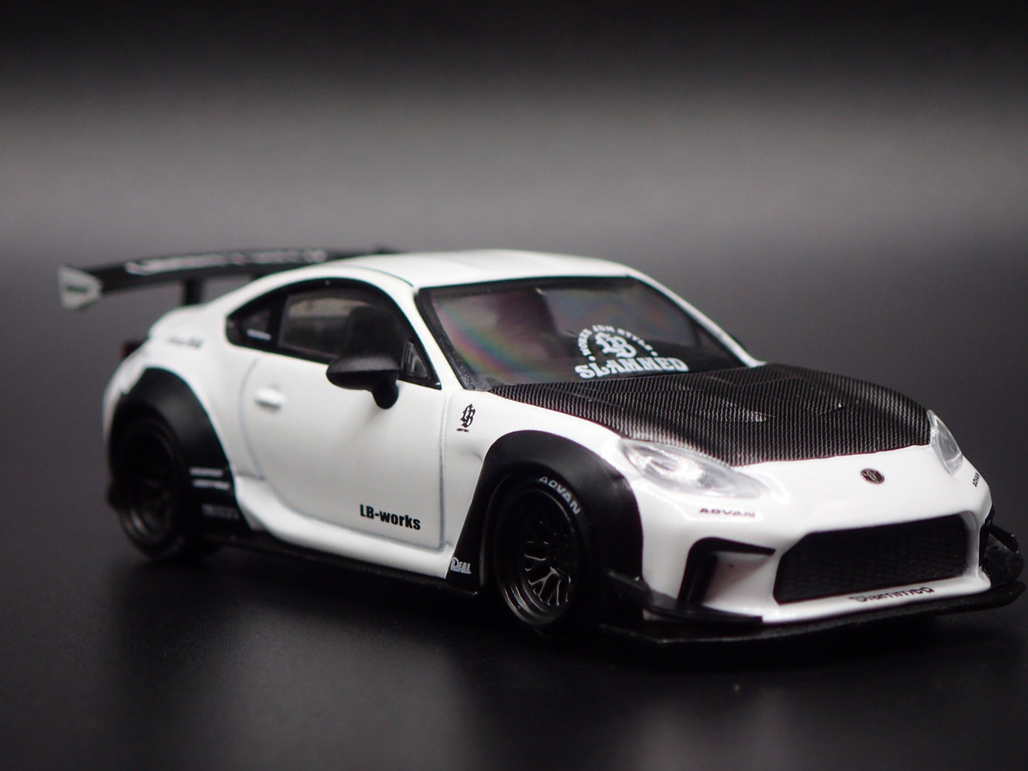 2021-2025 TOYOTA GR86 LB NATION 1/64 SCALE COLLECTIBLE DIORAMA DIECAST MODEL CAR