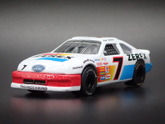 1993 93 FORD THUNDERBIRD 7 ALAN KULWICKI NASCAR 1/64 SCALE DIECAST MODEL CAR