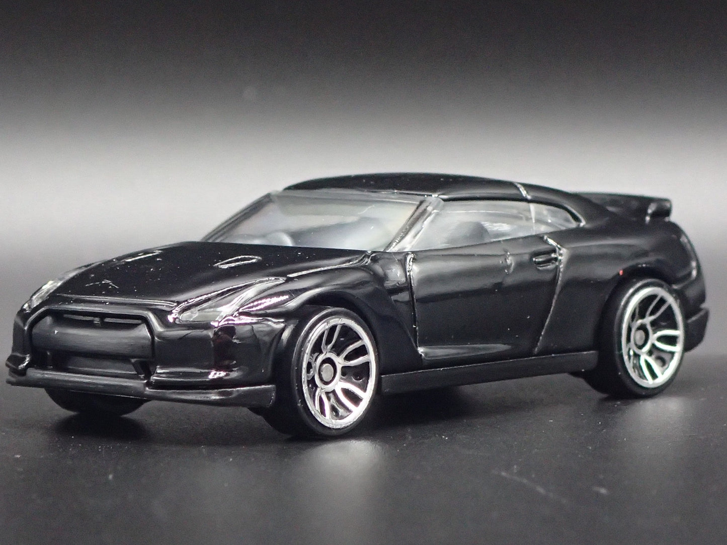 2007-2025 NISSAN GTR R35 SKYLINE BLACK RARE 1:64 SCALE DIORAMA DIECAST MODEL CAR