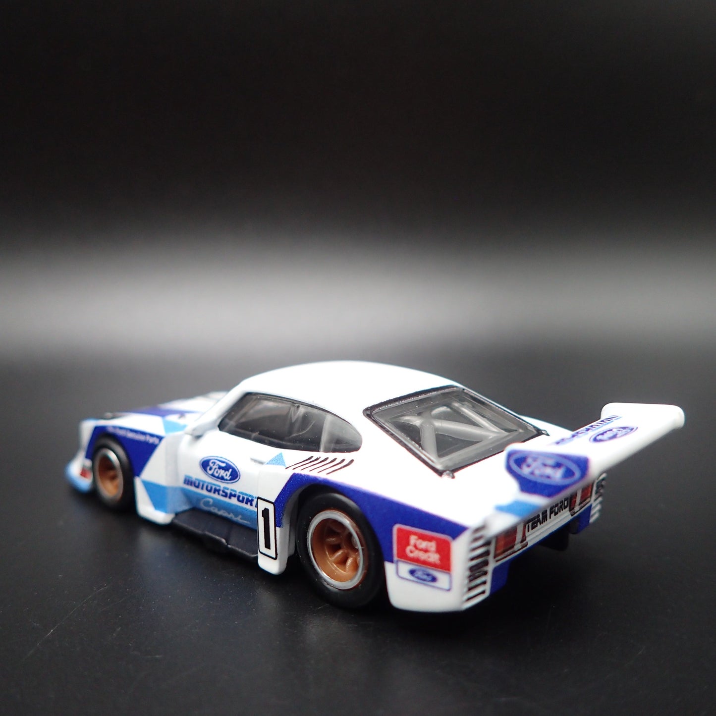 FORD CAPRI Gr.5 RACE CAR RARE 1:64 SCALE COLLECTIBLE DIORAMA DIECAST MODEL CAR