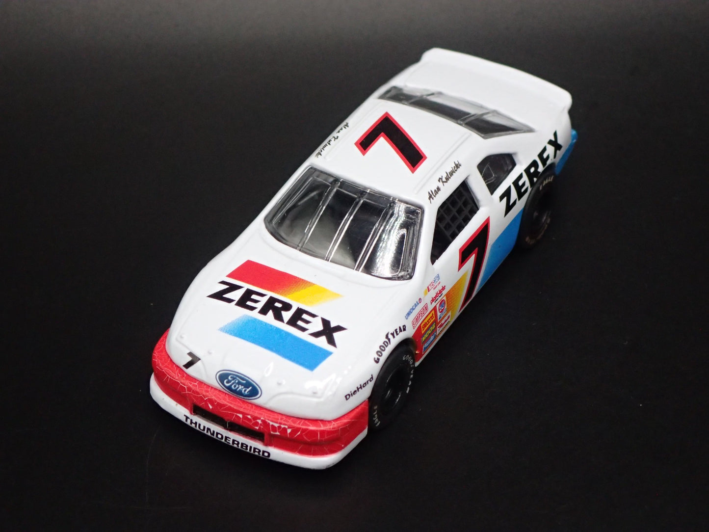 1993 93 FORD THUNDERBIRD 7 ALAN KULWICKI NASCAR 1/64 SCALE DIECAST MODEL CAR