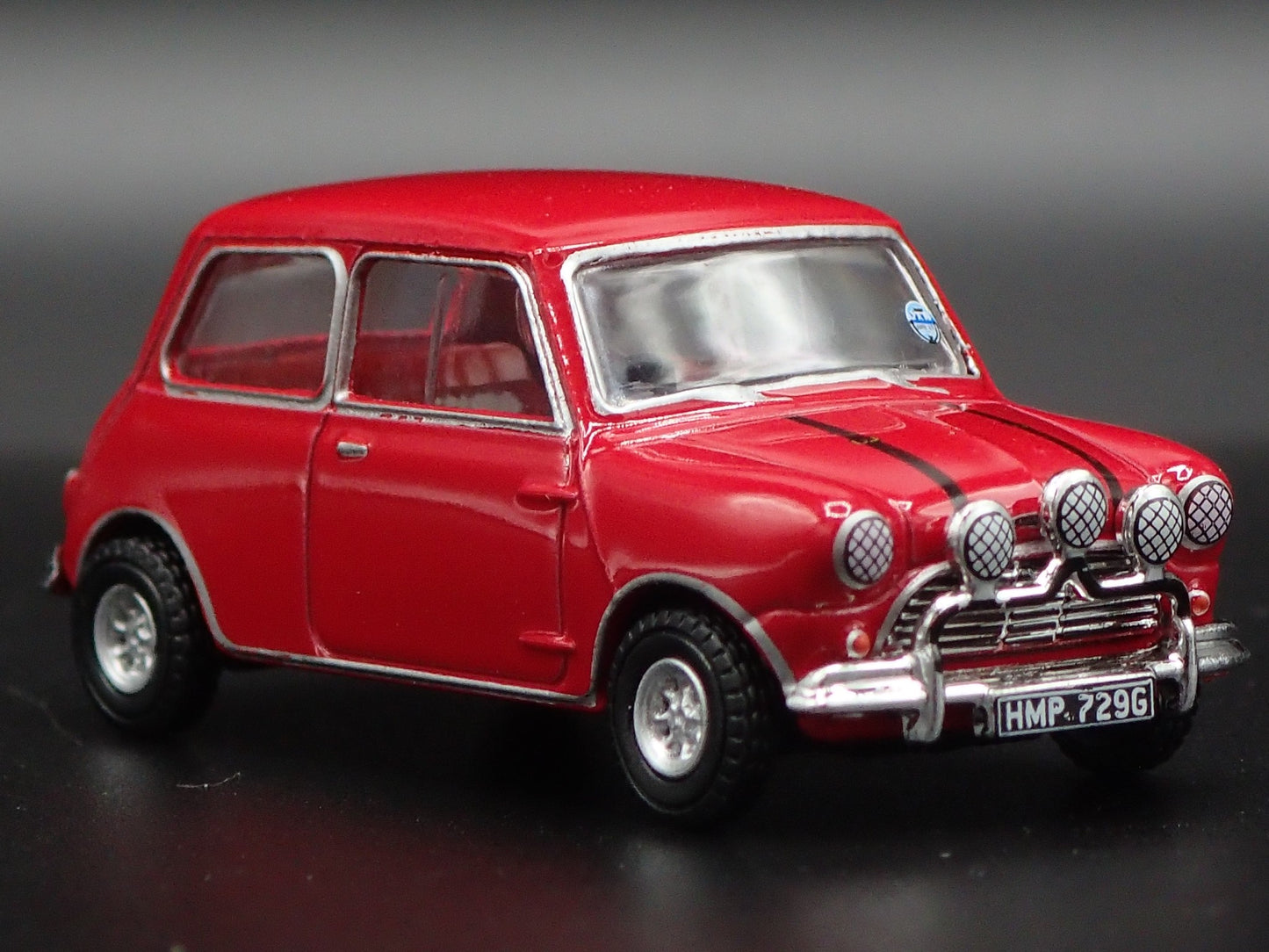 1959-1967 AUSTIN MINI COOPER S MK1 RED RARE 1:64 SCALE DIORAMA DIECAST MODEL CAR