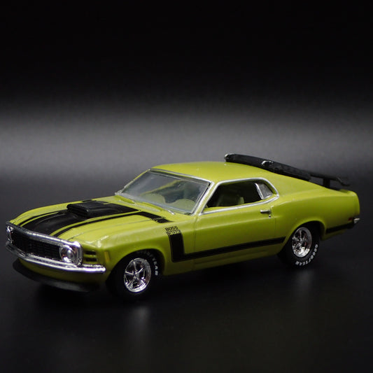 1970 70 FORD MUSTANG FASTBACK BOSS 302 RARE 1/64 SCALE DIORAMA DIECAST MODEL CAR