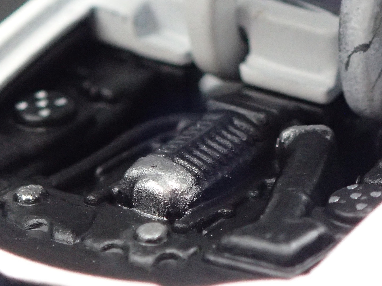 2011 11 FORD MUSTANG SHELBY GT350 WHITE 1/64 SCALE DIORAMA DIECAST MODEL CAR