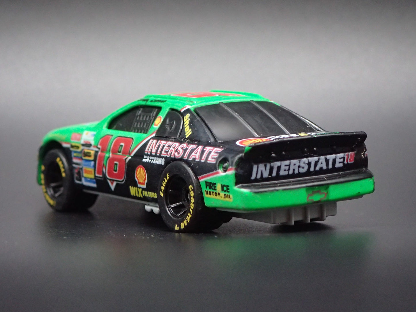 1995 CHEVROLET MONTE CARLO 18 BOBBY LABONTE NASCAR 1:64 SCALE DIECAST MODEL CAR