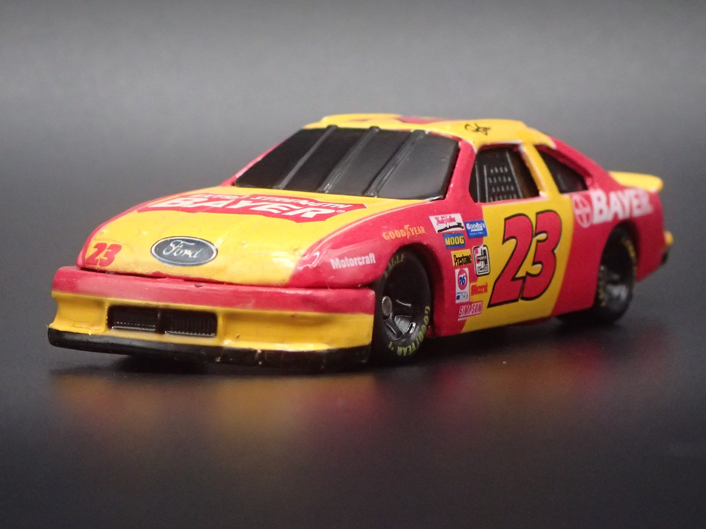 1995 95 FORD THUNDERBIRD 23 CHAD LITTLE NASCAR 1:64 SCALE DIECAST MODEL CAR