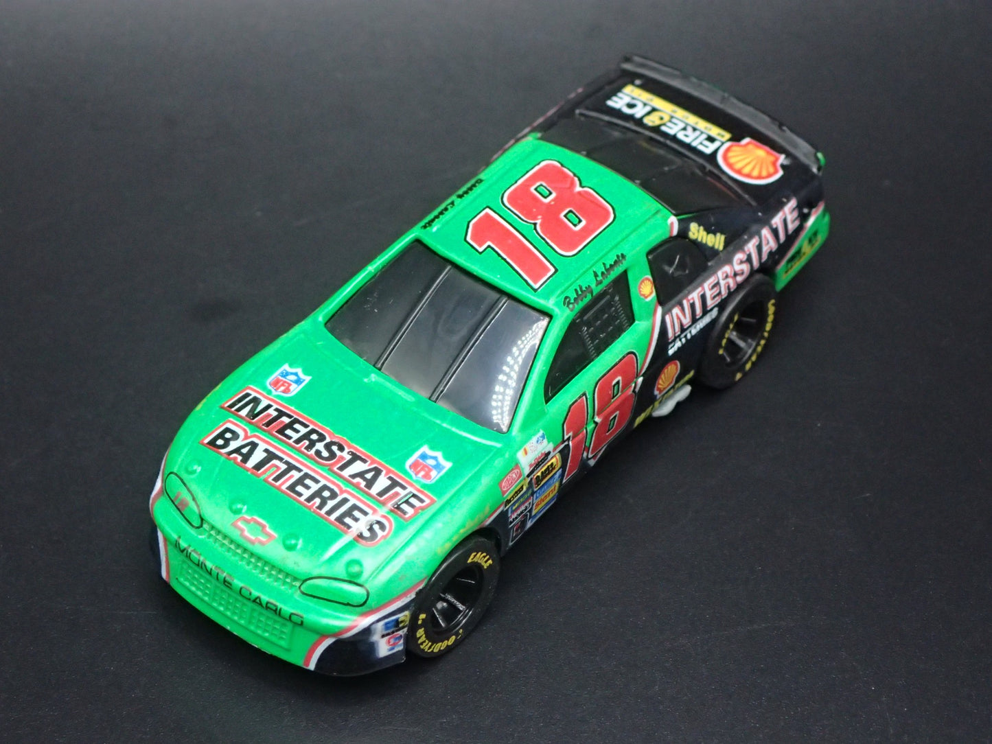 1995 CHEVROLET MONTE CARLO 18 BOBBY LABONTE NASCAR 1:64 SCALE DIECAST MODEL CAR