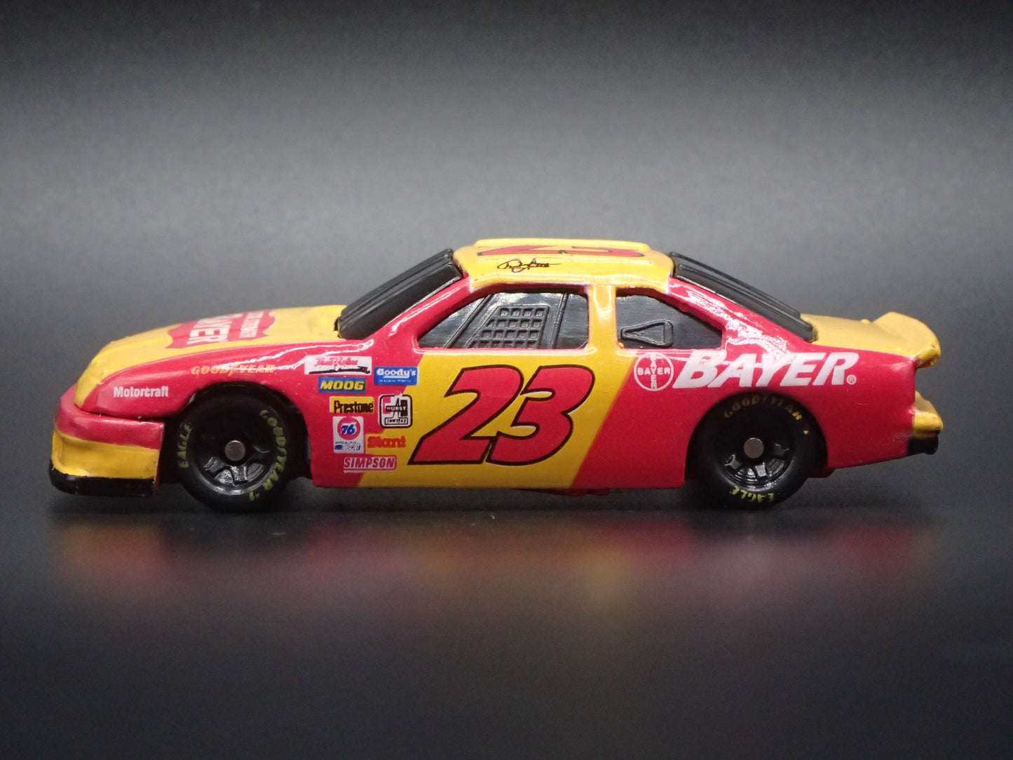 1995 95 FORD THUNDERBIRD 23 CHAD LITTLE NASCAR 1:64 SCALE DIECAST MODEL CAR