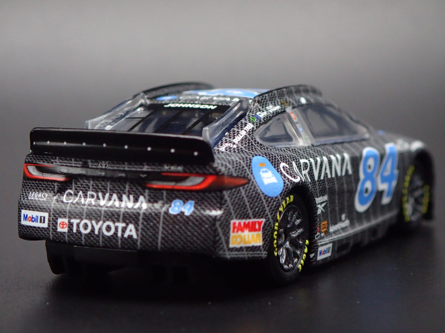 2025 25 TOYOTA CAMRY #84 JIMMIE JOHNSON CARVANA SHAQ NASCAR 1:64 DIECAST CAR