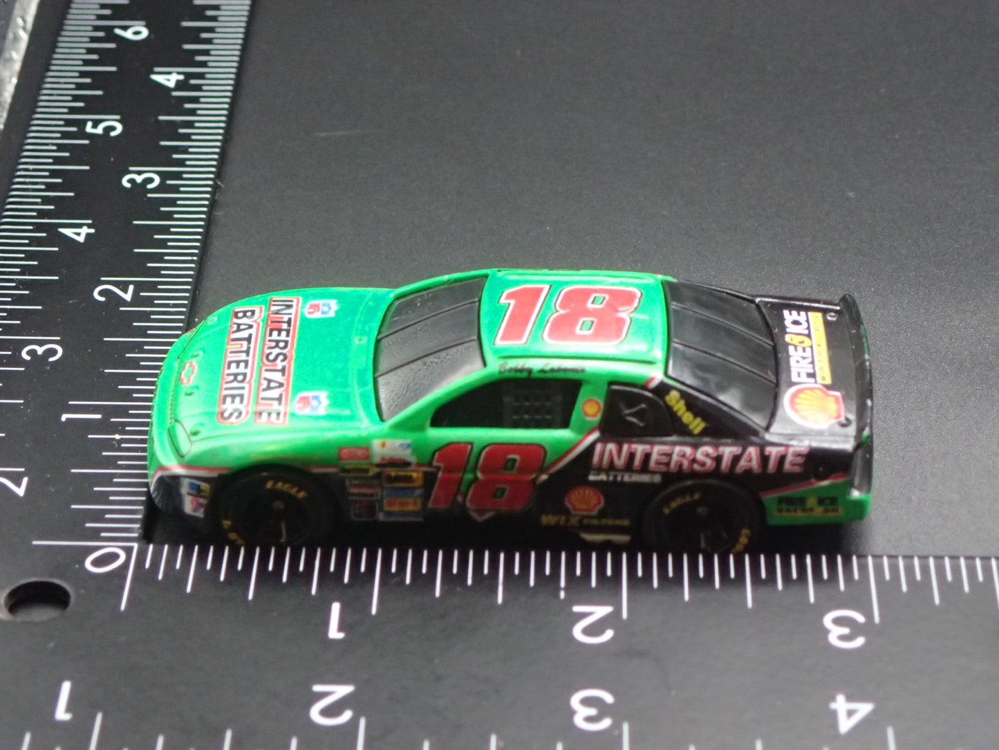 1995 CHEVROLET MONTE CARLO 18 BOBBY LABONTE NASCAR 1:64 SCALE DIECAST MODEL CAR