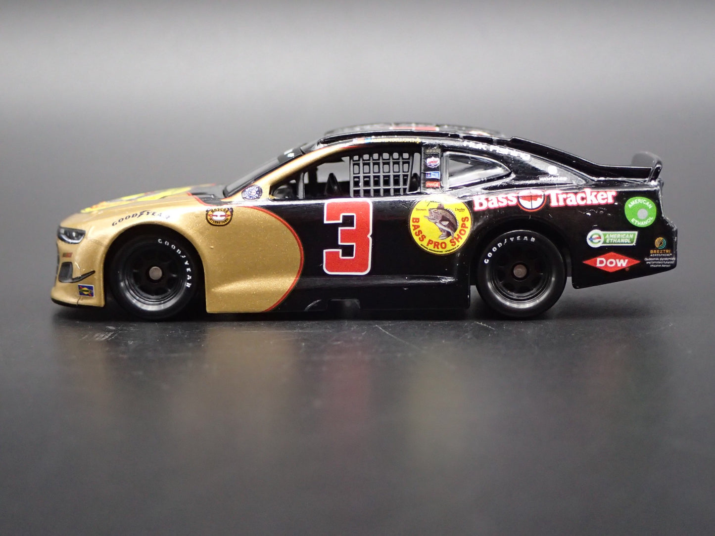 2021 21 CHEVY CAMARO ZL1 3 AUSTIN DILLON BASS PRO NASCAR 1:64 DIECAST MODEL CAR