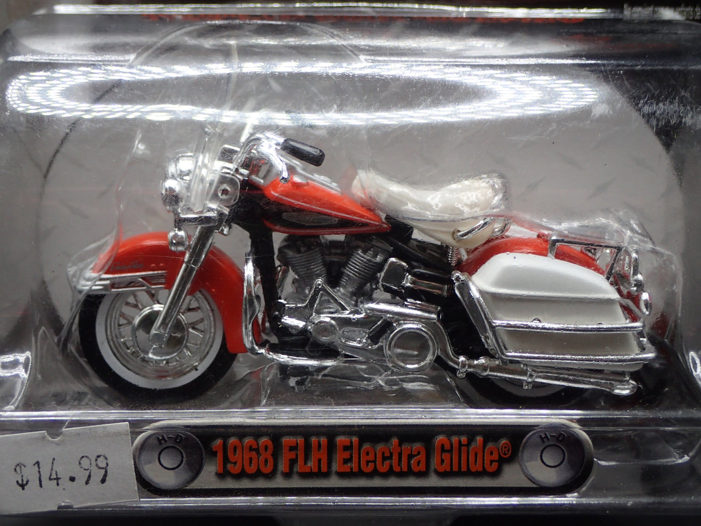1968 FLH ELECTRA GLIDE HARLEY DAVIDSON MOTORCYCLE H-D MAISTO 1:24 DIECAST MODEL