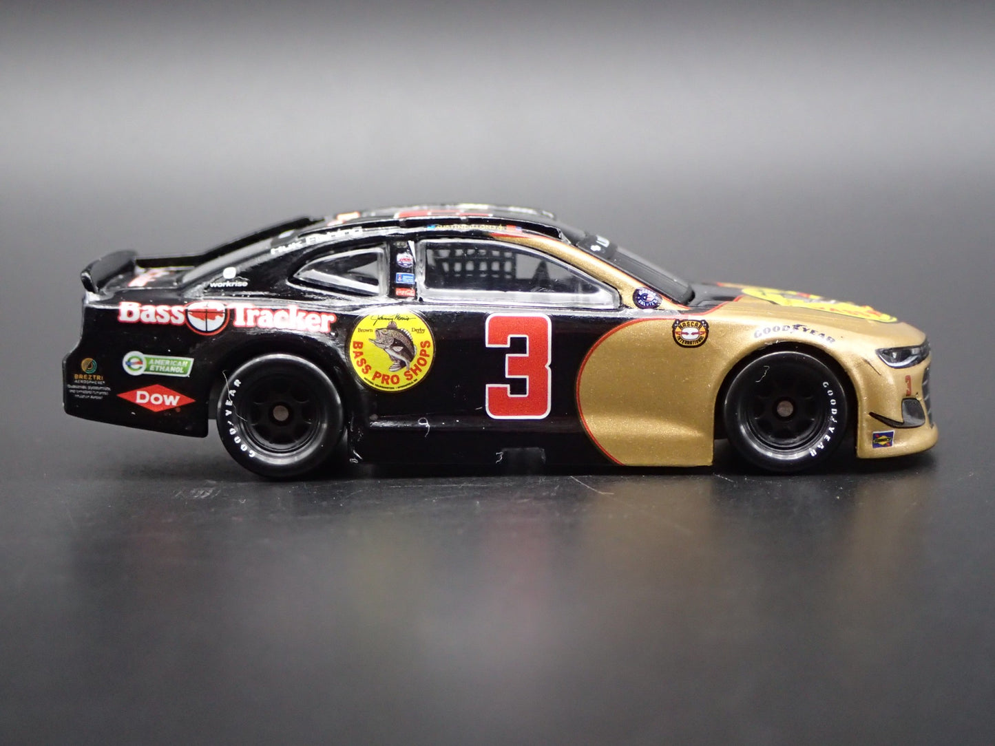 2021 21 CHEVY CAMARO ZL1 3 AUSTIN DILLON BASS PRO NASCAR 1:64 DIECAST MODEL CAR