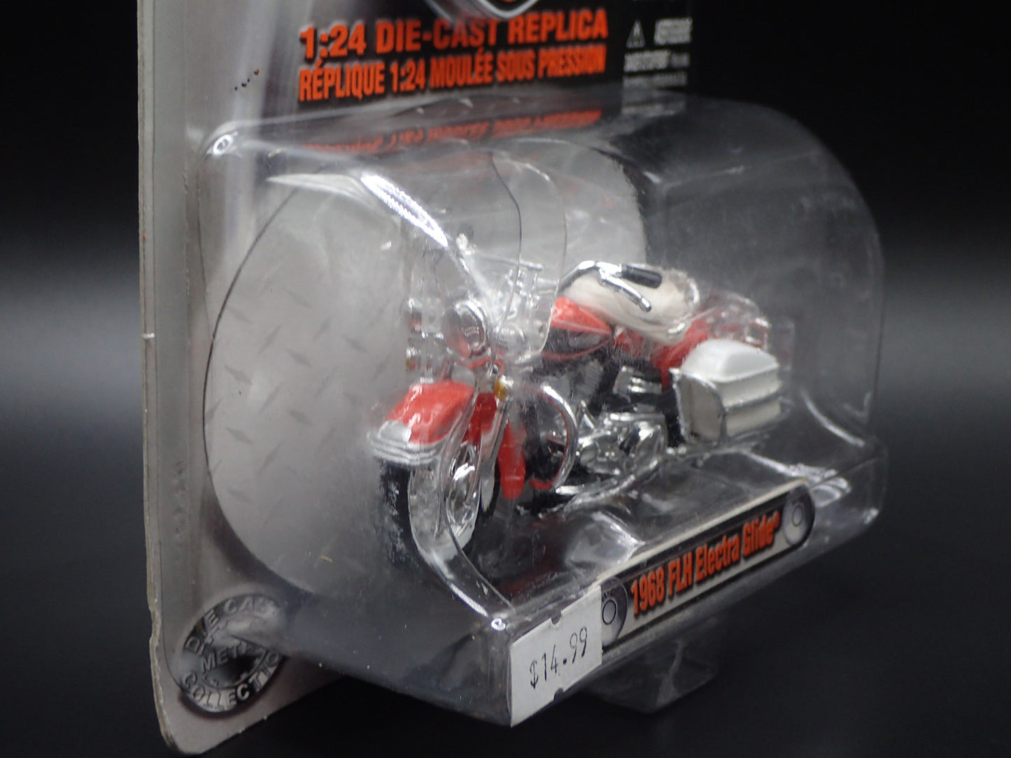 1968 FLH ELECTRA GLIDE HARLEY DAVIDSON MOTORCYCLE H-D MAISTO 1:24 DIECAST MODEL