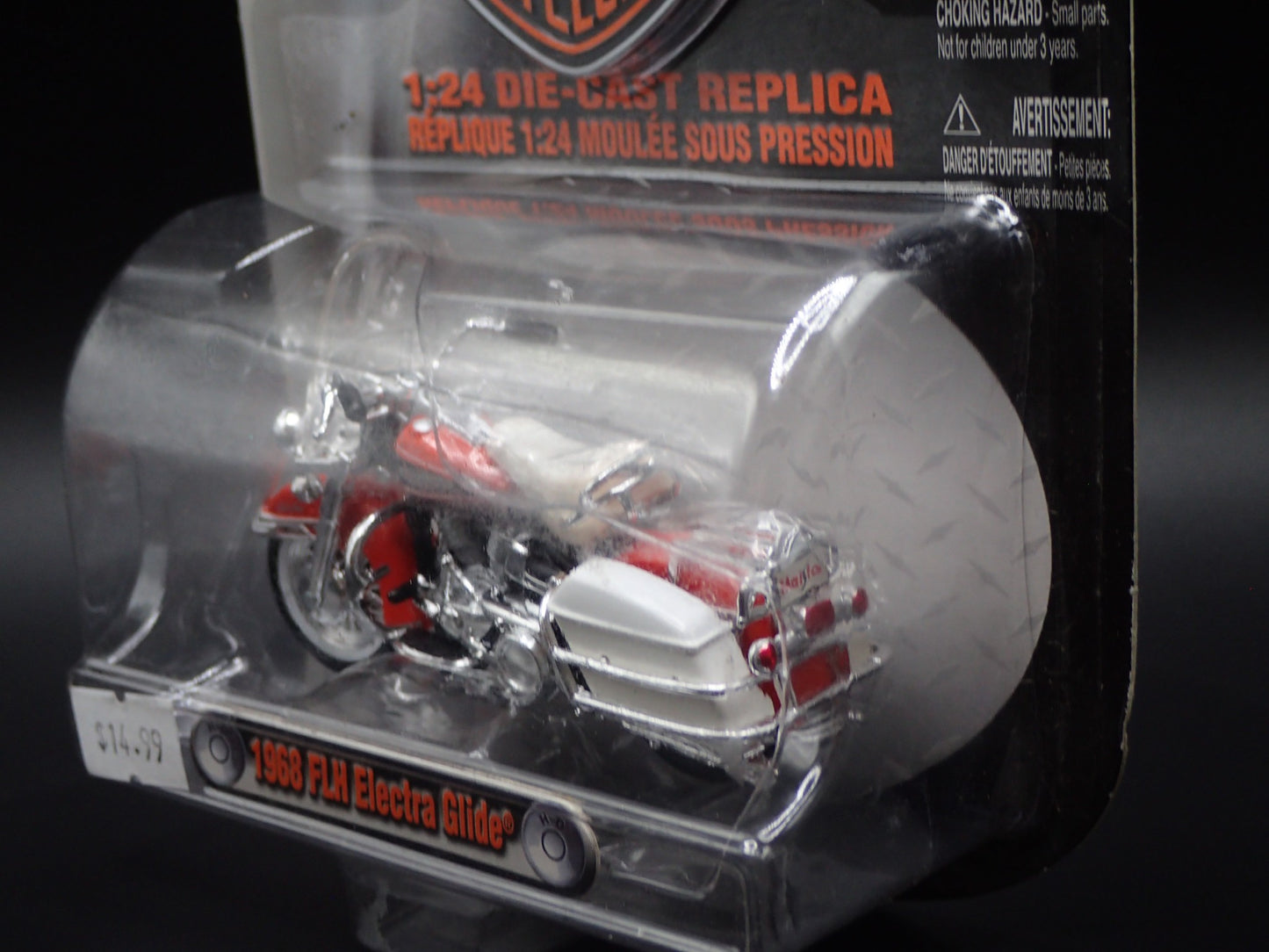 1968 FLH ELECTRA GLIDE HARLEY DAVIDSON MOTORCYCLE H-D MAISTO 1:24 DIECAST MODEL