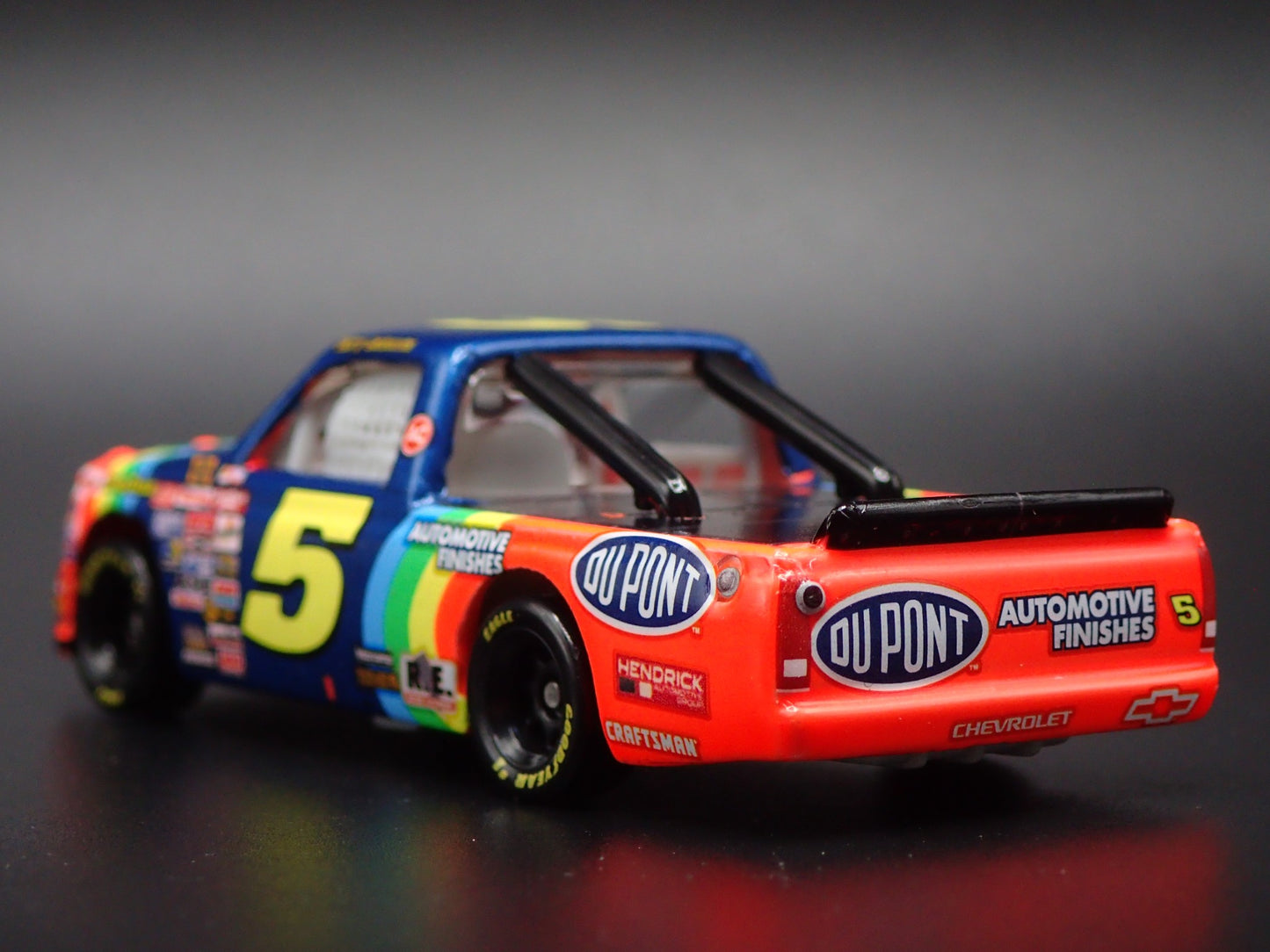 1995 CHEVY SILVERADO #5 TERRY LABONTE DUPONT WIN NASCAR TRUCK 1:64 DIECAST CAR
